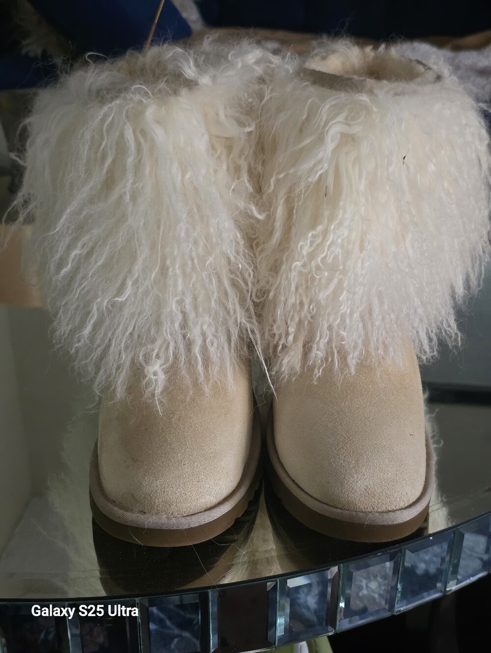 UGG MONGOLIAN LIDA  SZ 9